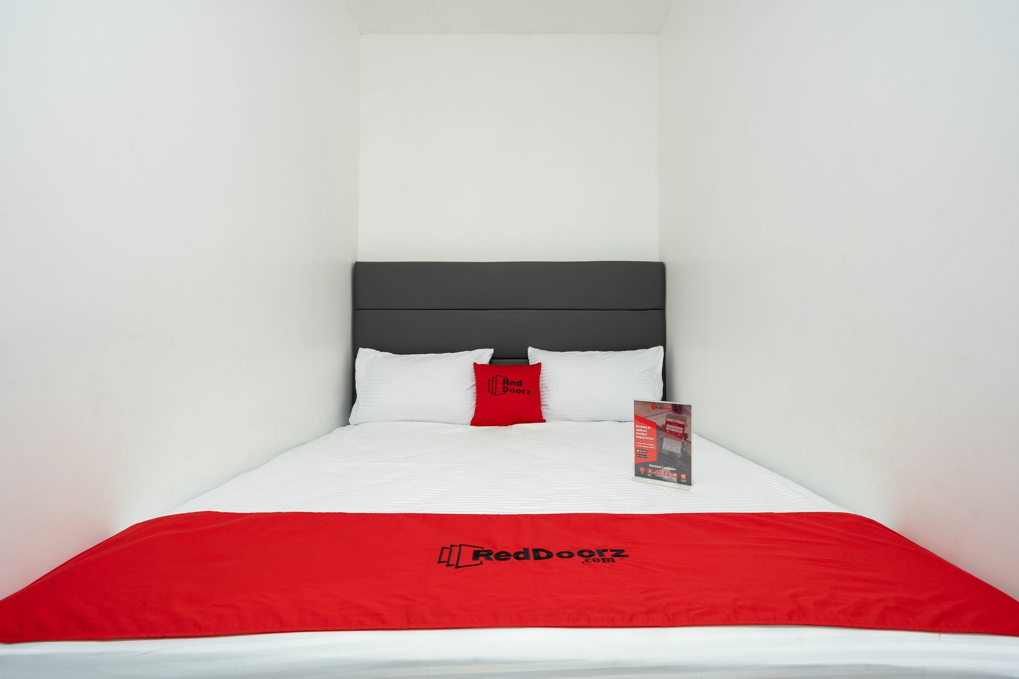 Reddoorz Plus @ Danau Sunter Utara Jakarta Exterior photo